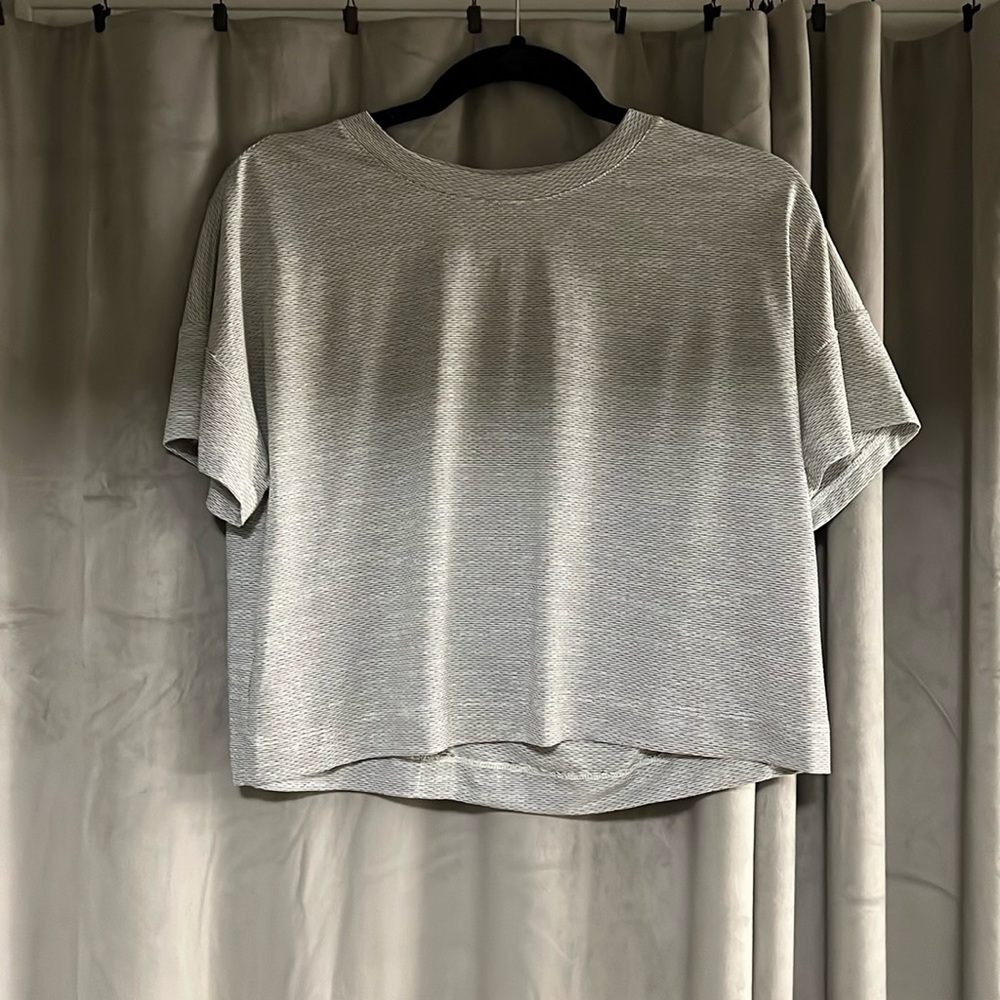 NWT crop workout top